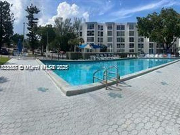 17570 Atlantic Blvd 119, Sunny Isles Beach FL 33160