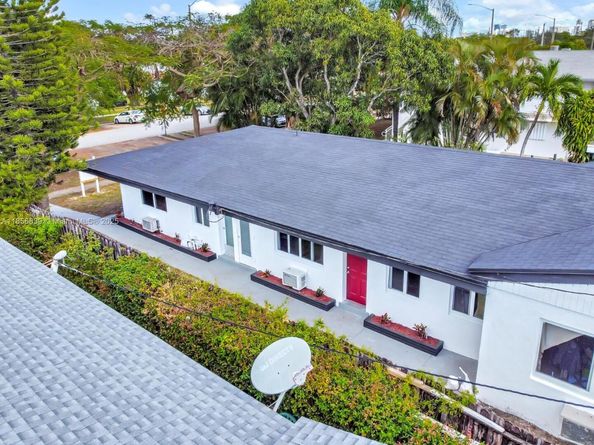 1958 NE 172nd St, North Miami Beach FL 33162