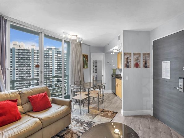 2670 E Sunrise Blvd 1002, Fort Lauderdale FL 33304