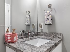 13216 SW 44th St 11204, Miramar FL 33027