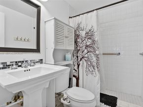 1000 SE 4th St 225, Fort Lauderdale FL 33301