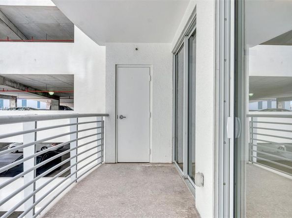 1830 Radius Dr 405, Hollywood FL 33020