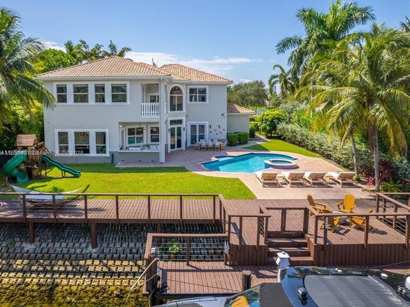 1031 Harbor Ct, Hollywood FL 33019