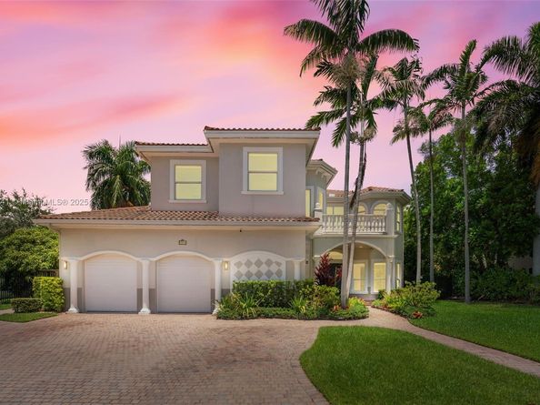 1031 Harbor Ct, Hollywood FL 33019