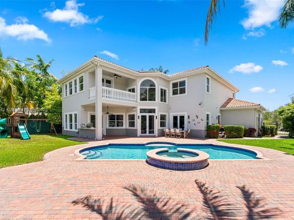 1031 Harbor Ct, Hollywood FL 33019