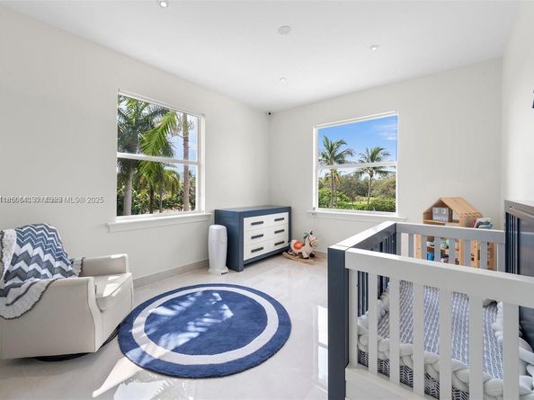 1031 Harbor Ct, Hollywood FL 33019