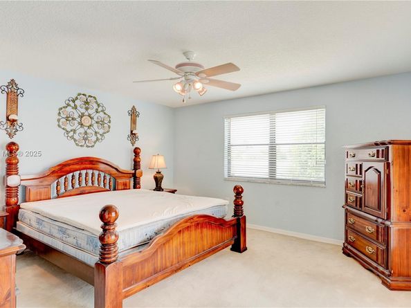 6255 Hawkes Bluff Ave, Davie FL 33331