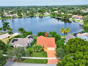 6255 Hawkes Bluff Ave, Davie FL 33331