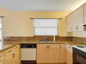 6255 Hawkes Bluff Ave, Davie FL 33331