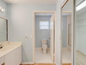 6255 Hawkes Bluff Ave, Davie FL 33331