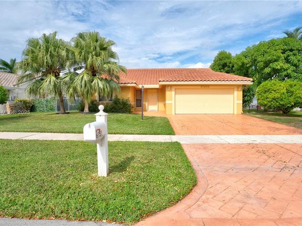 6255 Hawkes Bluff Ave, Davie FL 33331