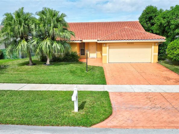 6255 Hawkes Bluff Ave, Davie FL 33331