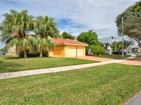 6255 Hawkes Bluff Ave, Davie FL 33331