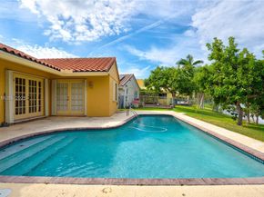 6255 Hawkes Bluff Ave, Davie FL 33331