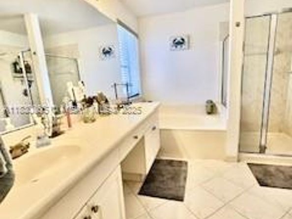 1587 Winterberry Ln, Weston FL 33327