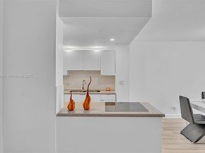 430 Golden Isles Dr 803, Hallandale Beach FL 33009