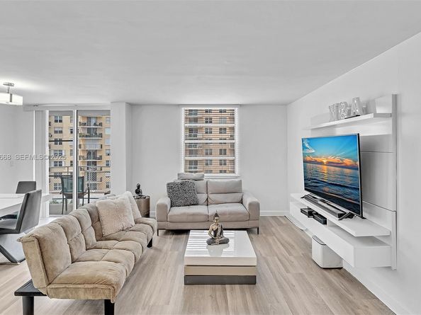 430 Golden Isles Dr 803, Hallandale Beach FL 33009