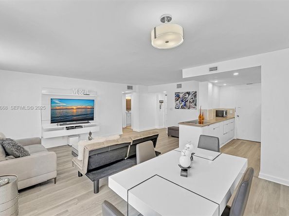 430 Golden Isles Dr 803, Hallandale Beach FL 33009