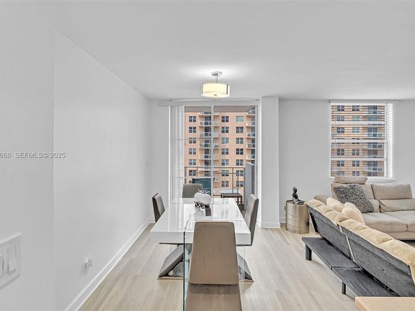 430 Golden Isles Dr 803, Hallandale Beach FL 33009