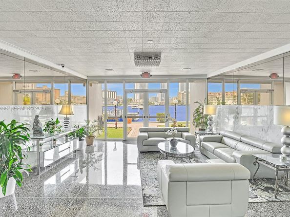 430 Golden Isles Dr 803, Hallandale Beach FL 33009