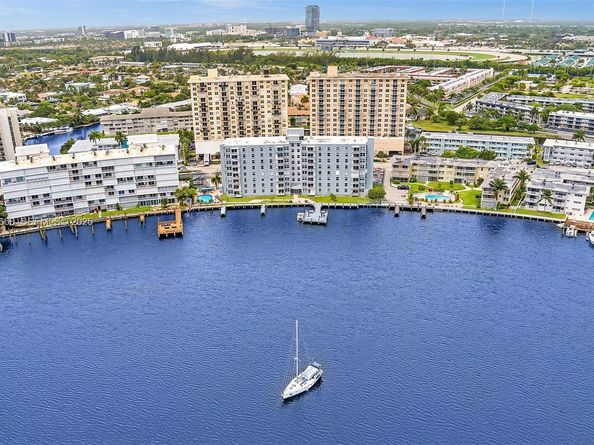 430 Golden Isles Dr 803, Hallandale Beach FL 33009