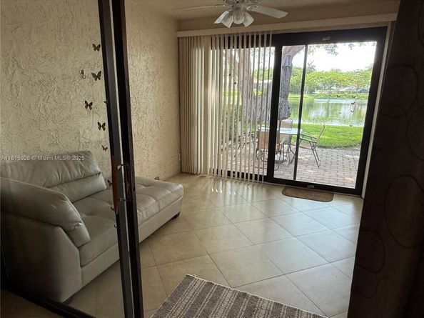 126 Centennial Ct, Deerfield Beach FL 33442