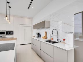 3301 NE 1st Ave PH2, Miami FL 33137