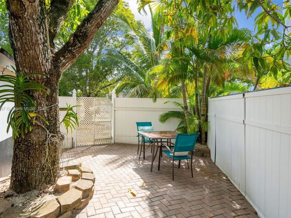 17881 SW 112th Pl, Miami FL 33157