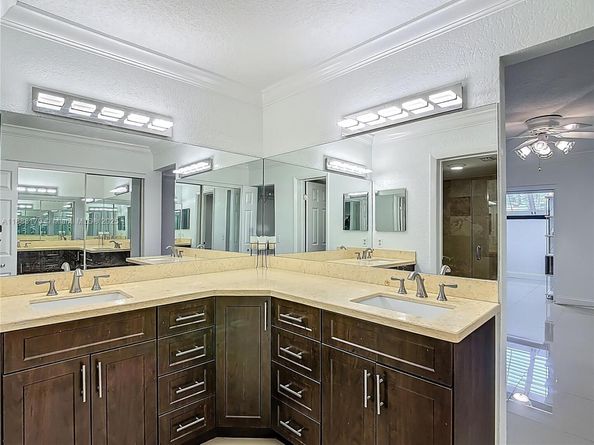 3552 Magellan Cir 122, Aventura FL 33180