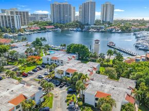 3552 Magellan Cir 122, Aventura FL 33180