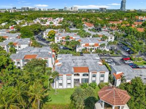 3552 Magellan Cir 122, Aventura FL 33180