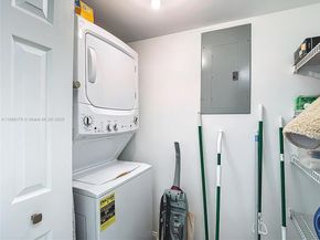 3552 Magellan Cir 122, Aventura FL 33180