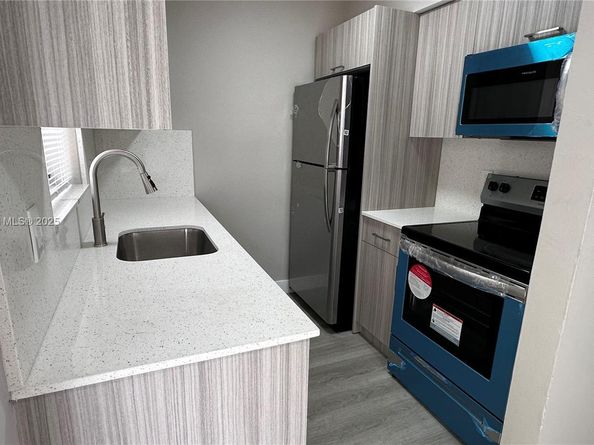 4101 NW 30th Ter, Lauderdale Lakes FL 33309