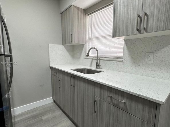 4101 NW 30th Ter, Lauderdale Lakes FL 33309