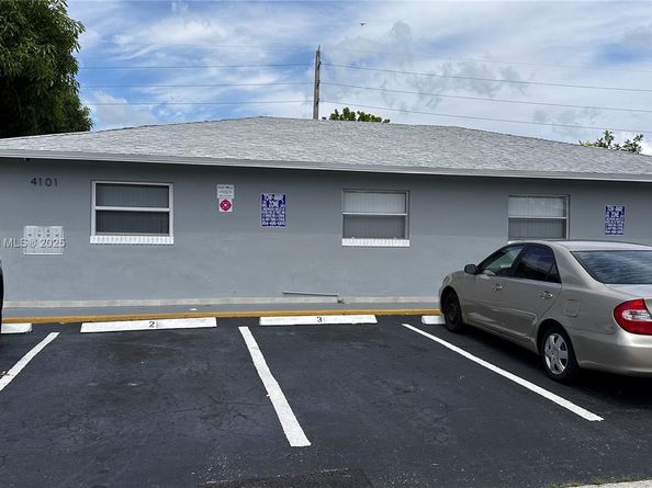 4101 NW 30th Ter, Lauderdale Lakes FL 33309