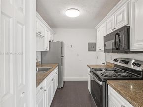 7232 SW 94th Pl E6, Miami FL 33173