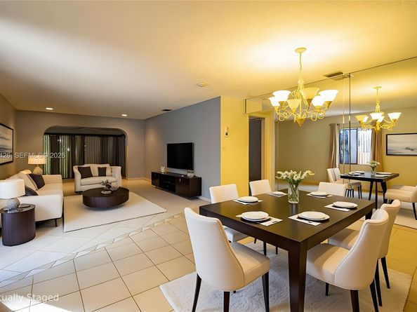 2214 Seagrape Cir, Coconut Creek FL 33066