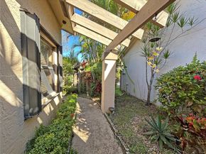 2214 Seagrape Cir, Coconut Creek FL 33066