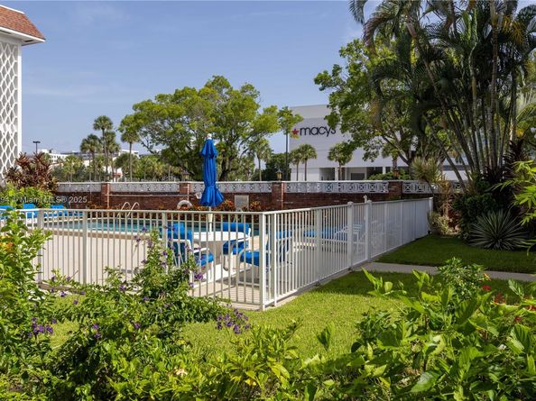 2340 NE 9th St 209, Fort Lauderdale FL 33304