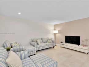 2340 NE 9th St 209, Fort Lauderdale FL 33304