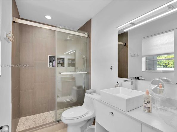 2340 NE 9th St 209, Fort Lauderdale FL 33304