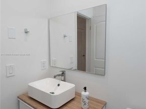 2340 NE 9th St 209, Fort Lauderdale FL 33304