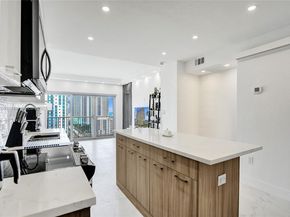 1985 S Ocean Dr 11L, Hallandale Beach FL 33009