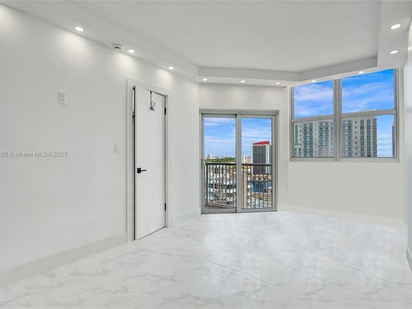 1985 S Ocean Dr 11L, Hallandale Beach FL 33009