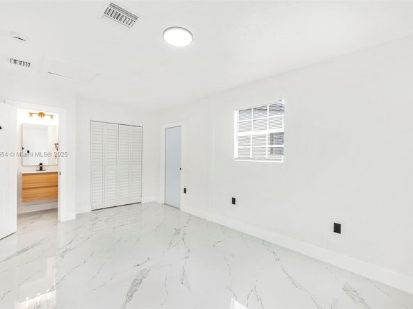 10520 SW 160th St, Miami FL 33157
