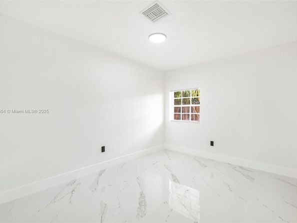 10520 SW 160th St, Miami FL 33157