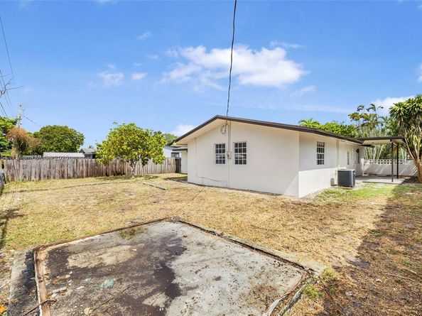 10520 SW 160th St, Miami FL 33157
