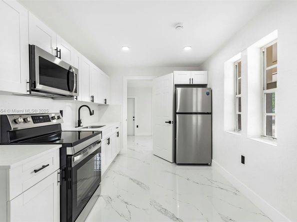10520 SW 160th St, Miami FL 33157