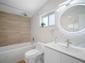 925 NE 4th St, Hallandale Beach FL 33009