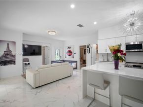 925 NE 4th St, Hallandale Beach FL 33009